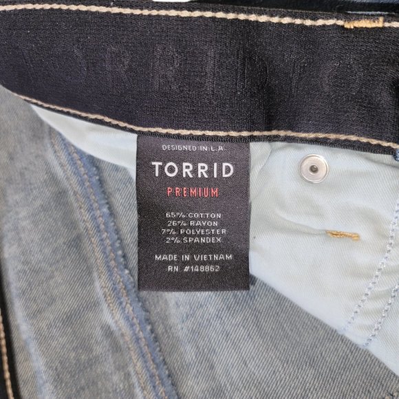 TORRID Premium Sky High Skinny Cropped Jeans - Picture 6 of 7